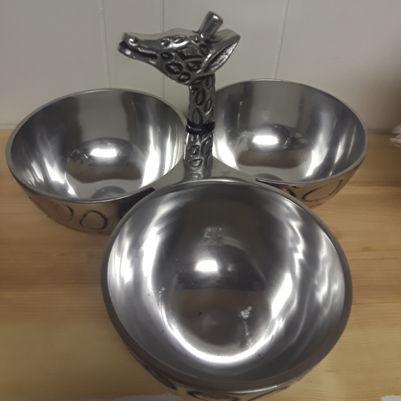 NWT! Serving Bowls! - Picture 4 of 5